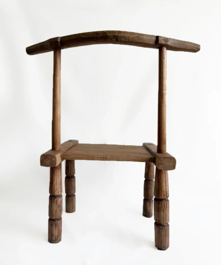 Chaise Baoulé Sculpturale en Bois N°2 - Design Unique - Tradition Royale – Image 5