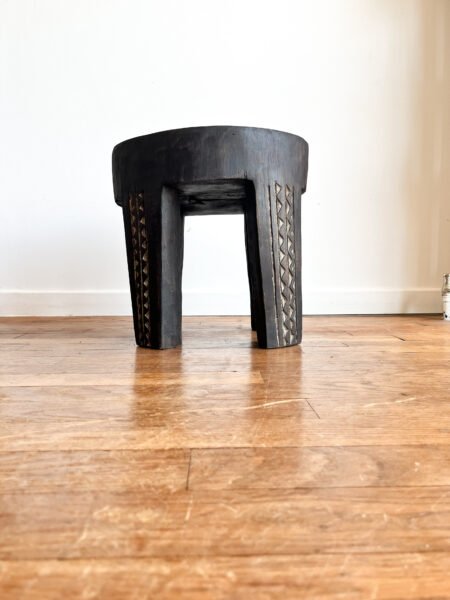 Bout de canapé Tabouret massif en bois "DOMY"  monoxyle- Table d'appoint- Table de chevet – Image 8