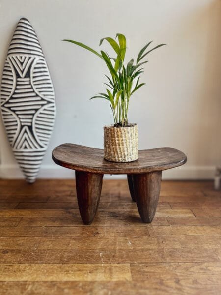 Tabouret Senoufo en bois M  sculpté "Ondine Kwo" | Tabouret bas | Courbes sensuelles