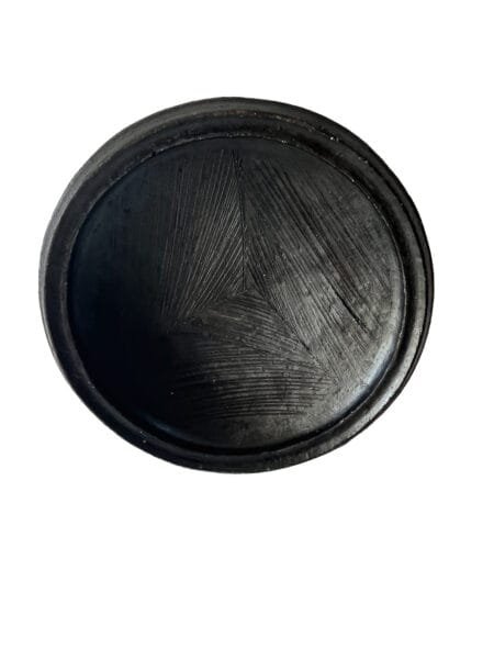 Grand plat “Kânâh” Tassaba Ø 40 cm en terre cuite fumée intérieur striés – Image 6